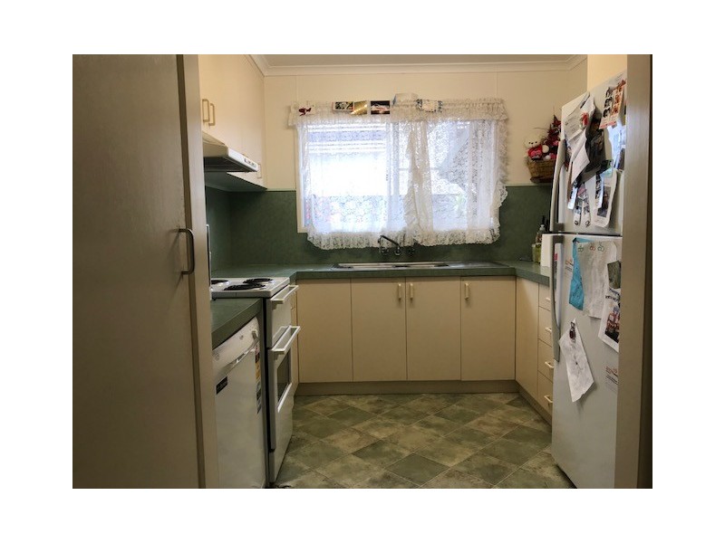 7 Grout Street, Moranbah QLD 4744