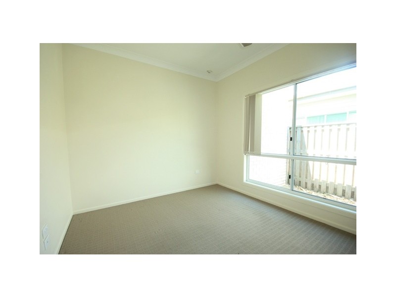 83 Village Cct, Eimeo QLD 4740