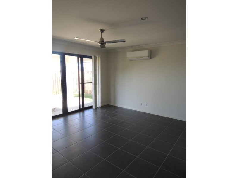 180 Whitehaven Drive, Blacks Beach QLD 4740