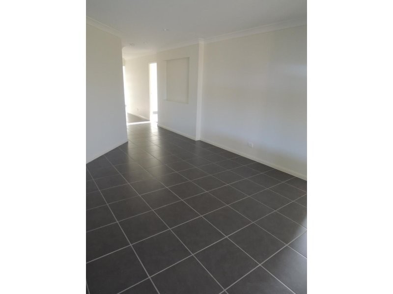 180 Whitehaven Drive, Blacks Beach QLD 4740