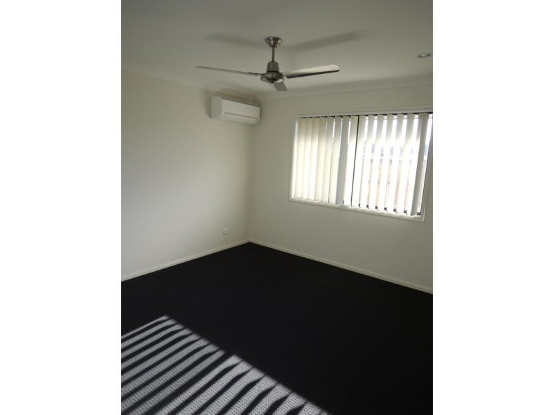 180 Whitehaven Drive, Blacks Beach QLD 4740