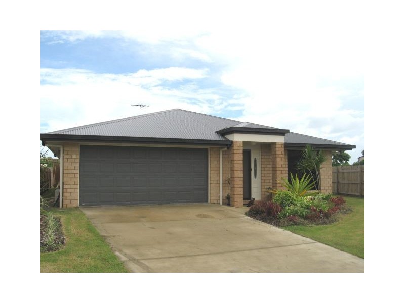100  Busuttin Drive, Eimeo QLD 4740
