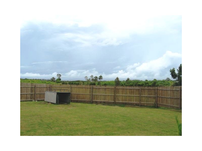 100  Busuttin Drive, Eimeo QLD 4740