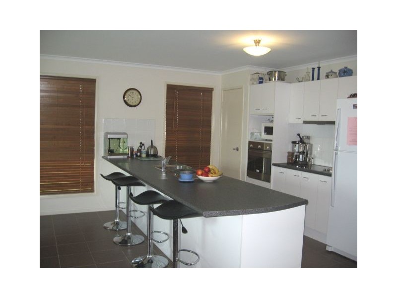 100  Busuttin Drive, Eimeo QLD 4740