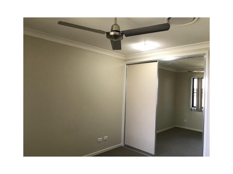 2/18 Thurston Dve, Moranbah QLD 4744