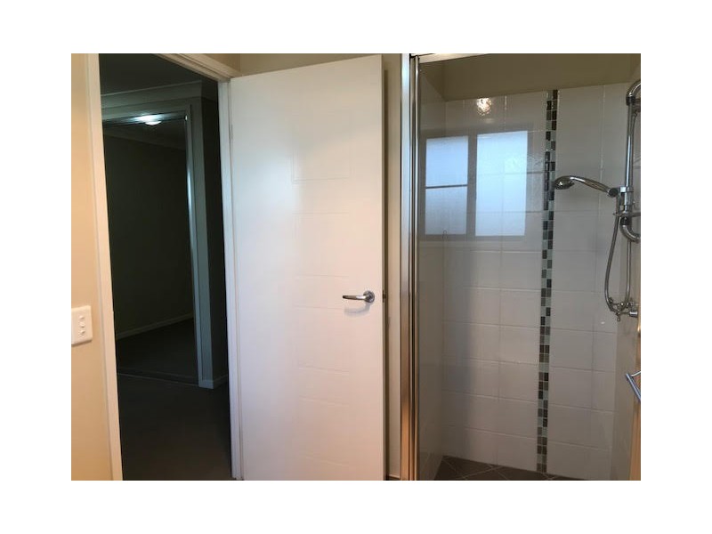 2/18 Thurston Dve, Moranbah QLD 4744
