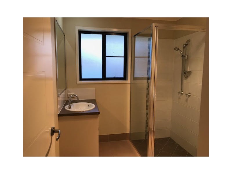 2/18 Thurston Dve, Moranbah QLD 4744
