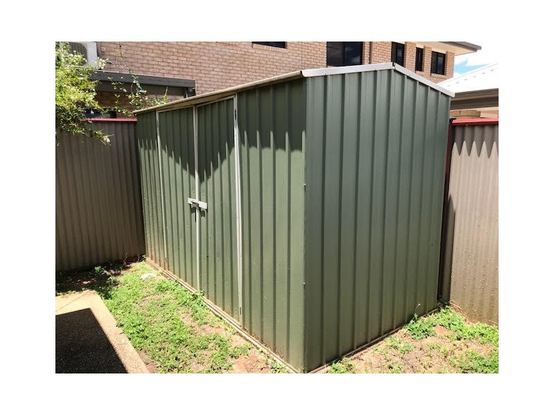 2/18 Thurston Dve, Moranbah QLD 4744