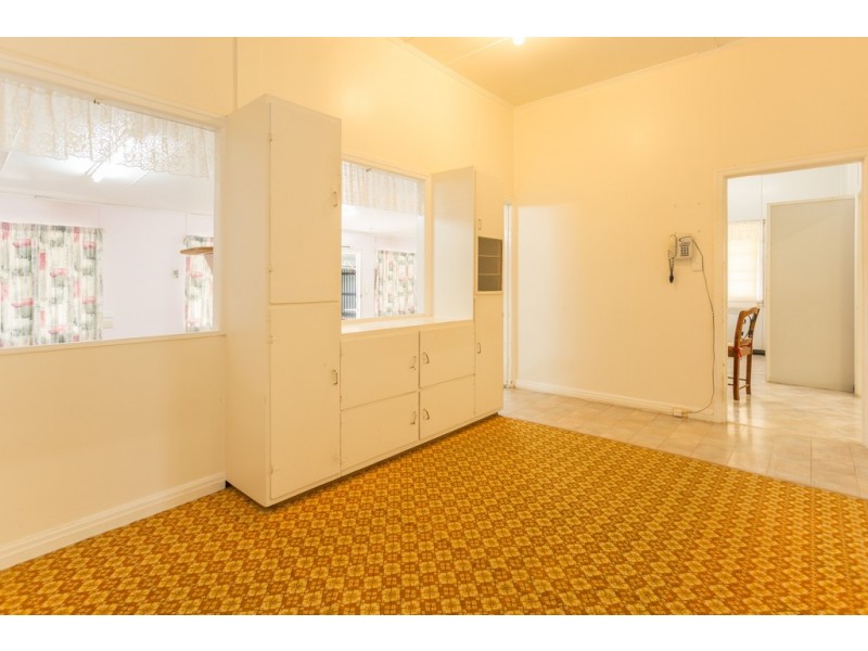 30 Perry St, West Mackay QLD 4740