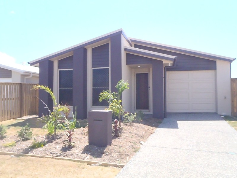 146 Whitehaven Drive, Blacks Beach QLD 4740