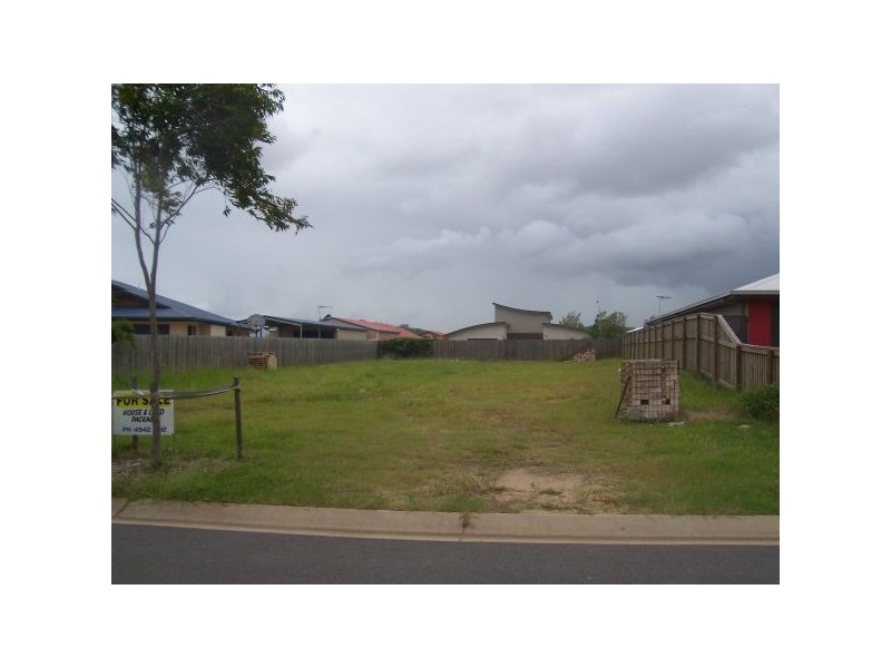 17 Gingham Street, Glenella QLD 4740