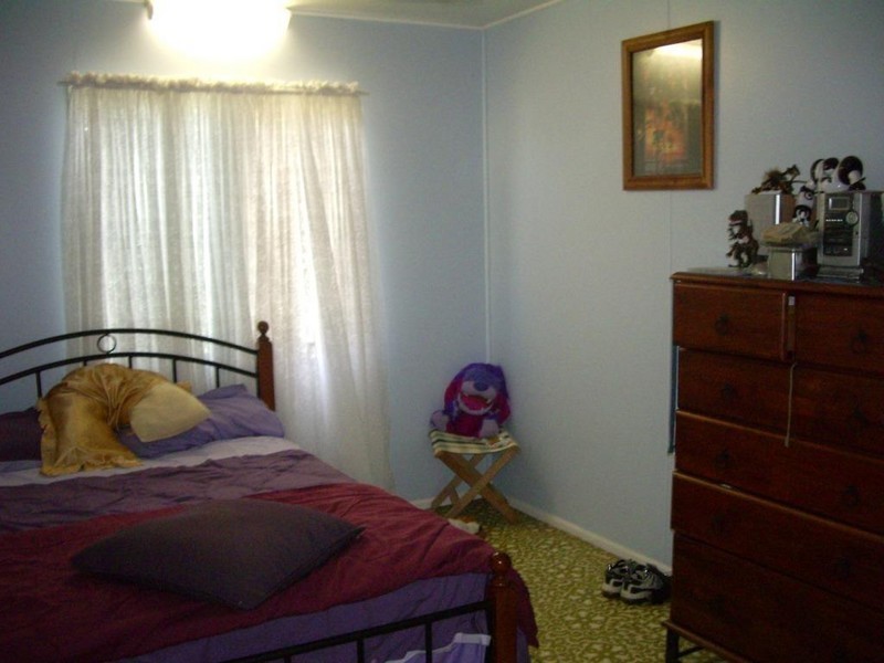12 Peatey Street, Andergrove QLD 4740