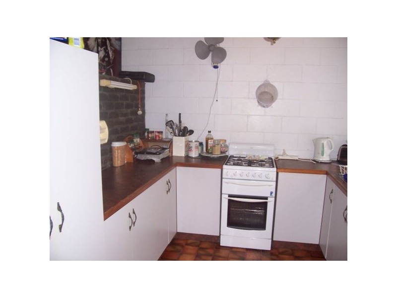 11 Bourke Street, Blacks Beach QLD 4740