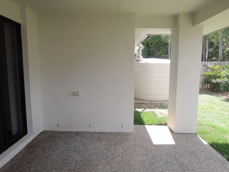 33 Newport Parade, Blacks Beach QLD 4740