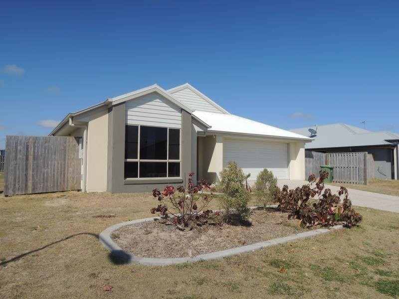 49 Schooner Avenue, Bucasia QLD 4750