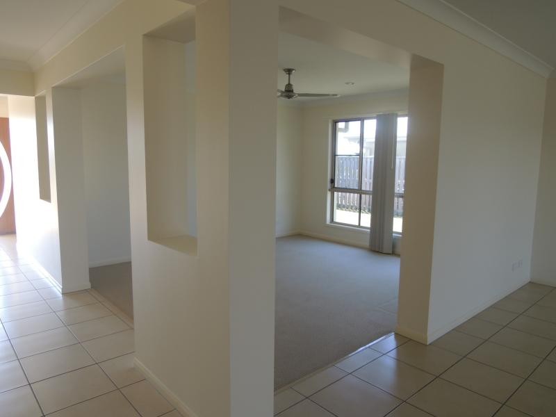 49 Schooner Avenue, Bucasia QLD 4750
