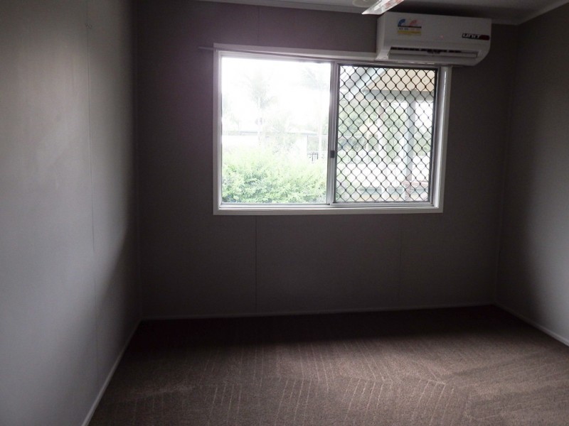 39 Brock Crescent, Dysart QLD 4745