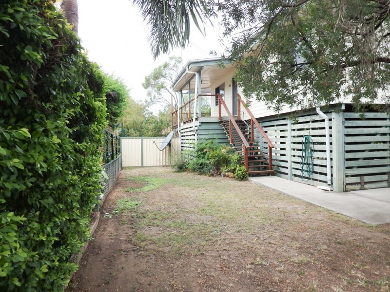 39 Brock Crescent, Dysart QLD 4745