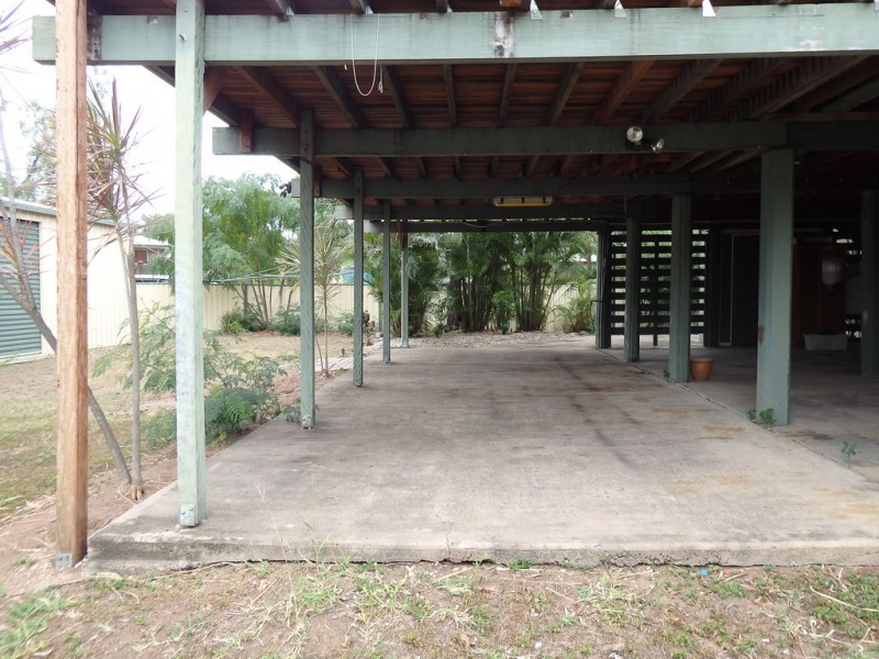 39 Brock Crescent, Dysart QLD 4745