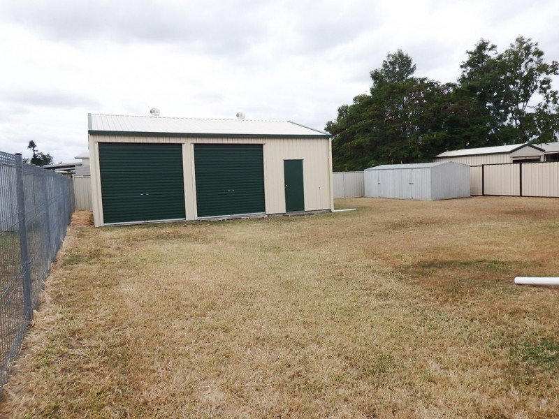 101 Beardmore Crescent, Dysart QLD 4745