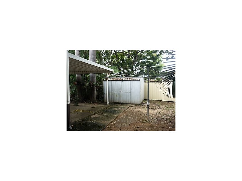 8 Fraser Court, Dysart QLD 4745