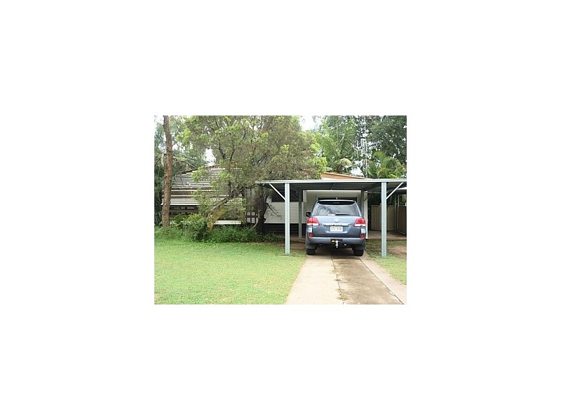 8 Fraser Court, Dysart QLD 4745