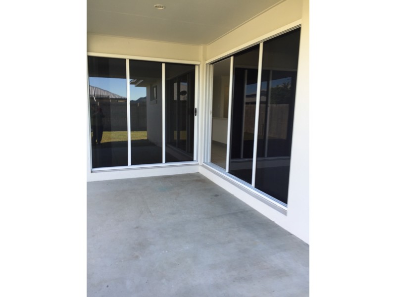18 Amelia Drive, Mirani QLD 4754