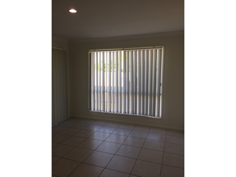 18 Amelia Drive, Mirani QLD 4754