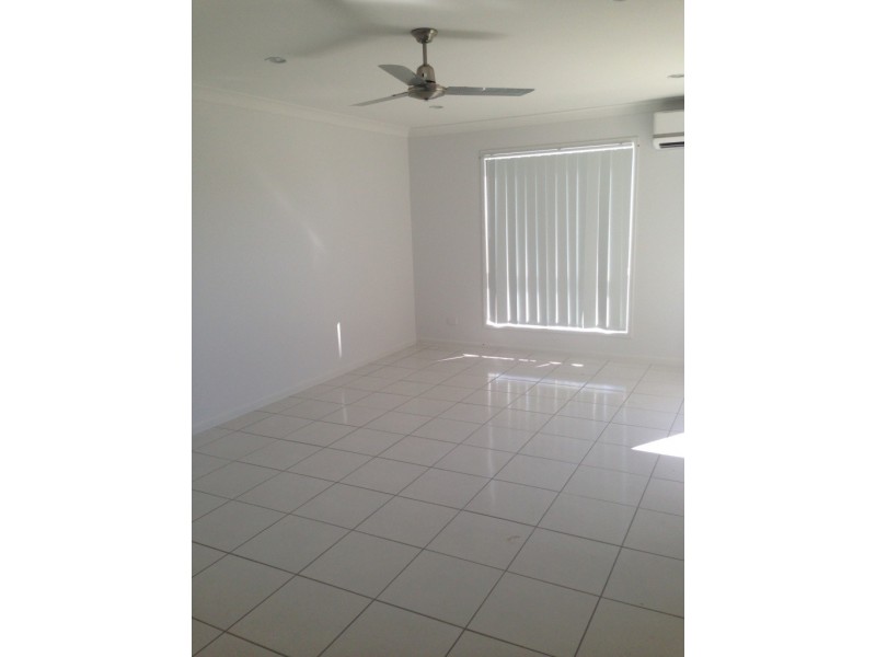 28 Newport Parade, Blacks Beach QLD 4740