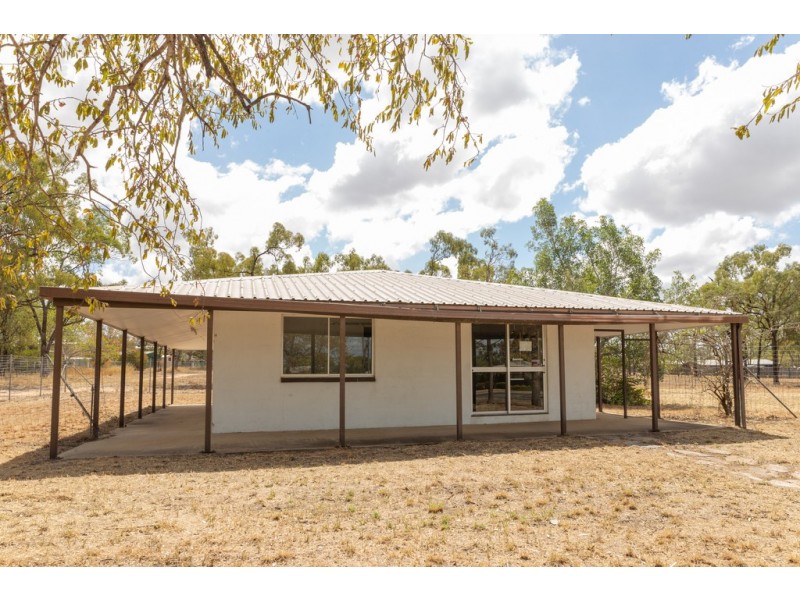 20 Garnham Drive, Dysart QLD 4745