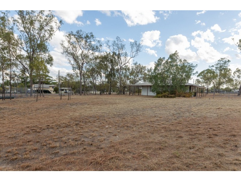 20 Garnham Drive, Dysart QLD 4745