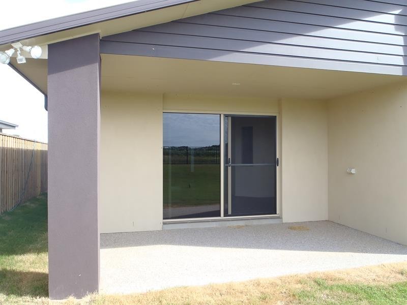 44 Schooner Avenue, Bucasia QLD 4750