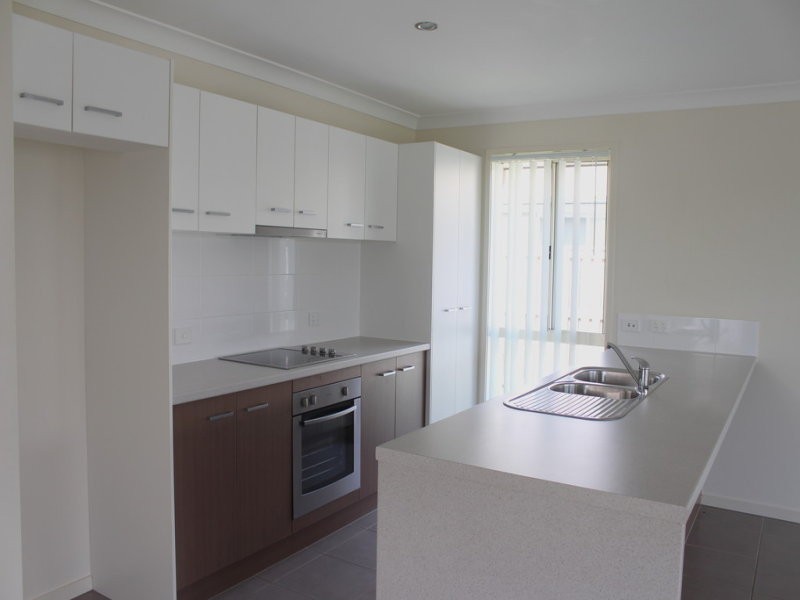 73 Scarborough Cct, Blacks Beach QLD 4740