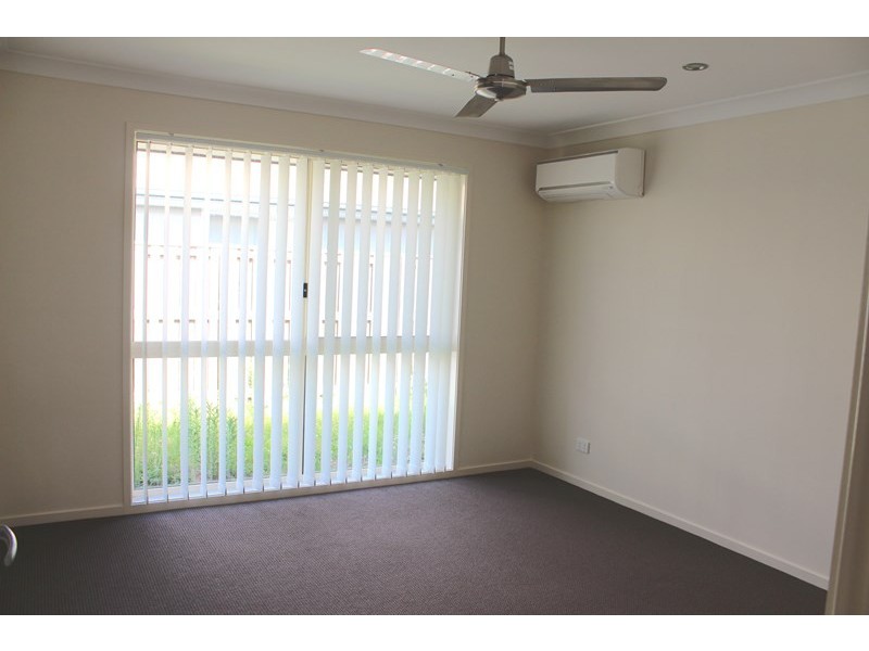 73 Scarborough Cct, Blacks Beach QLD 4740