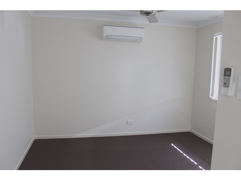 73 Scarborough Cct, Blacks Beach QLD 4740