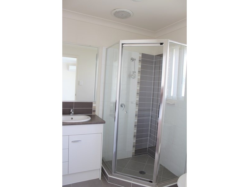 73 Scarborough Cct, Blacks Beach QLD 4740