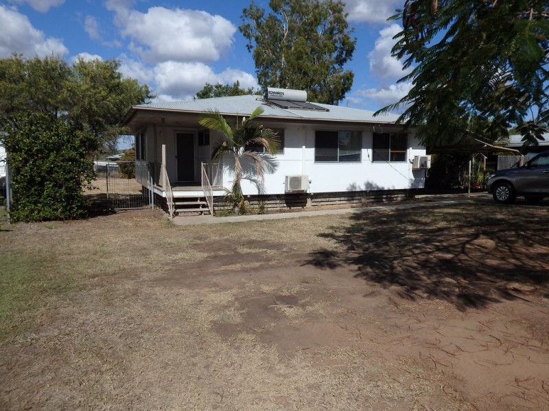 7 Wallace, Dysart QLD 4745