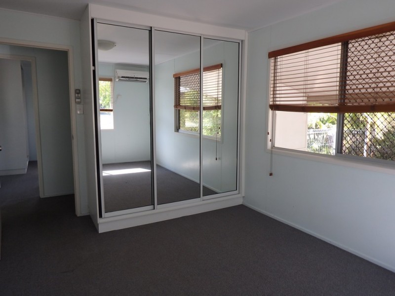 7 Wallace, Dysart QLD 4745