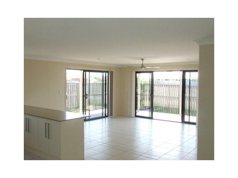 1 Narrabeen Street, Blacks Beach QLD 4740