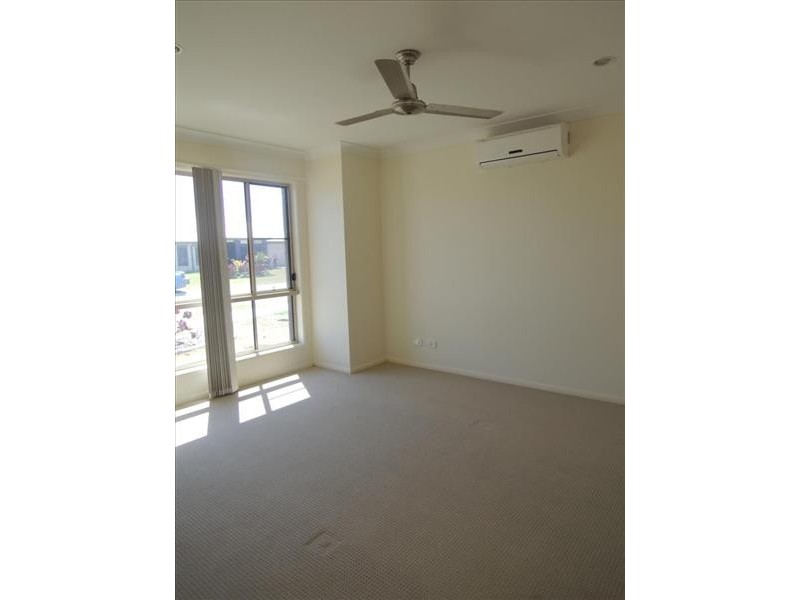 49 Schooner Avenue, Bucasia QLD 4750