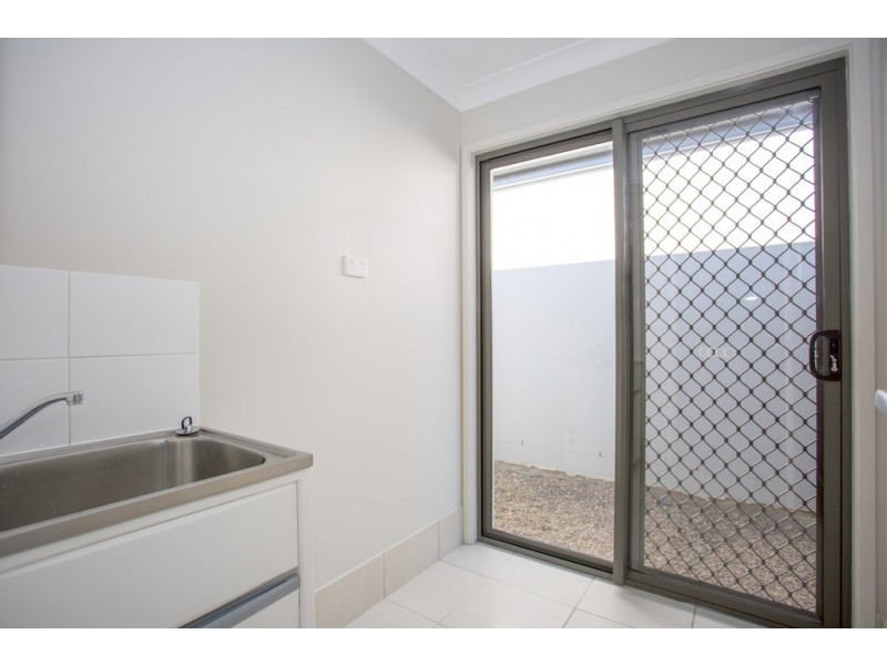2E Mansfield Drive, Beaconsfield QLD 4740