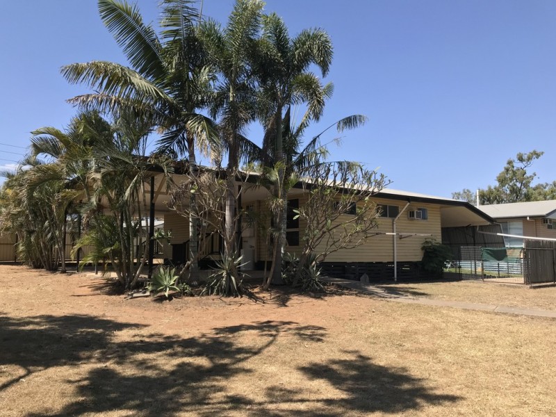 5 Lyons Court, Moranbah QLD 4744