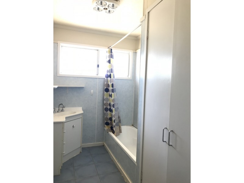 5 Lyons Court, Moranbah QLD 4744