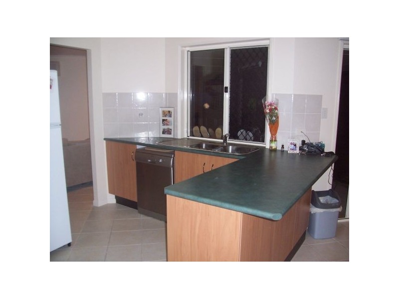 5 Spinks Court, Eimeo QLD 4740