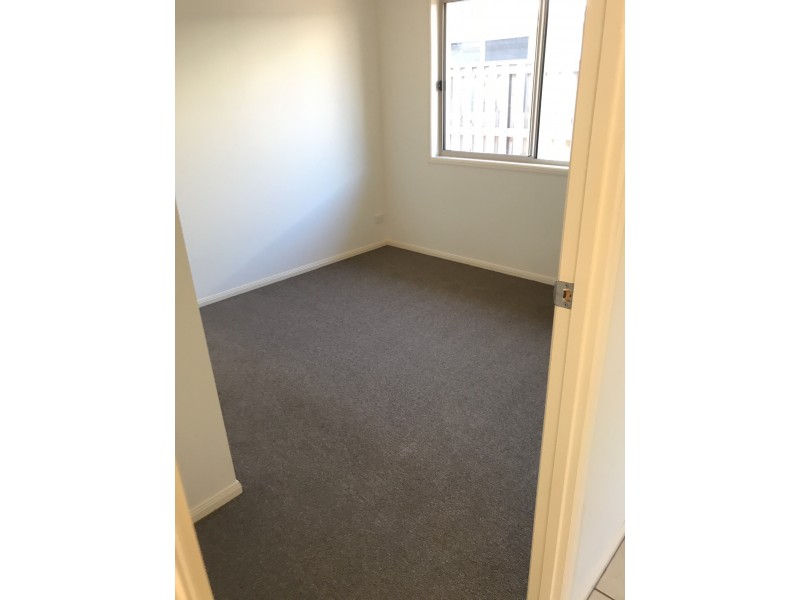 40 Scarborough Cct, Blacks Beach QLD 4740