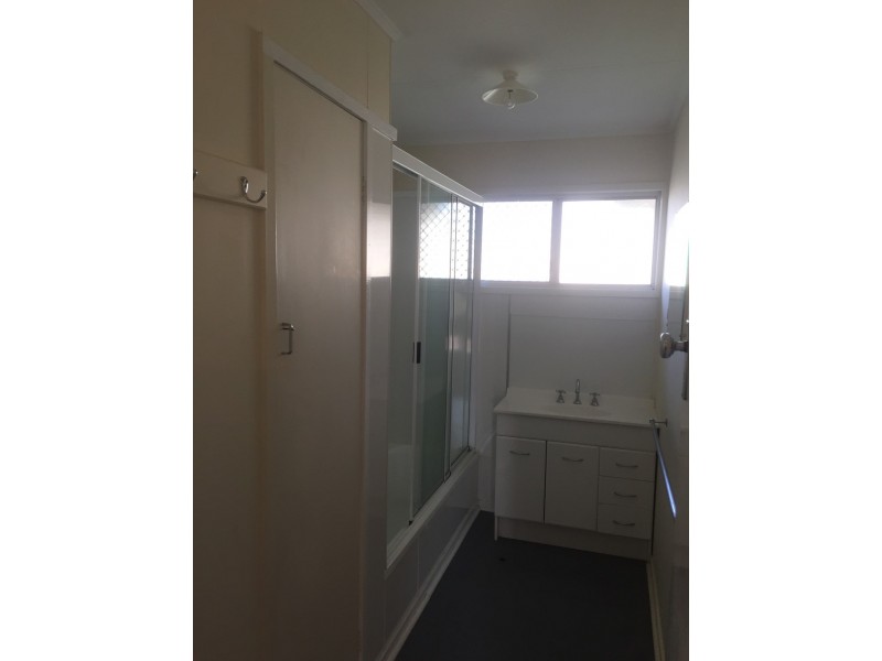 25 Lawson Drive, Moranbah QLD 4744