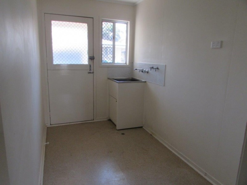 25 Lawson Drive, Moranbah QLD 4744