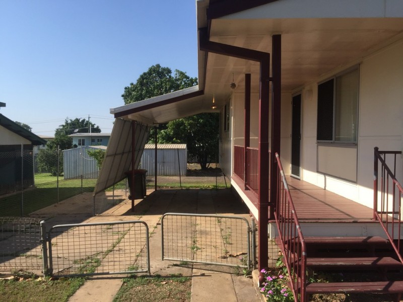 25 Lawson Drive, Moranbah QLD 4744