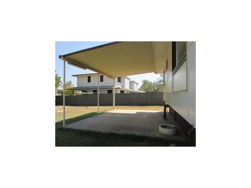 25 Lawson Drive, Moranbah QLD 4744