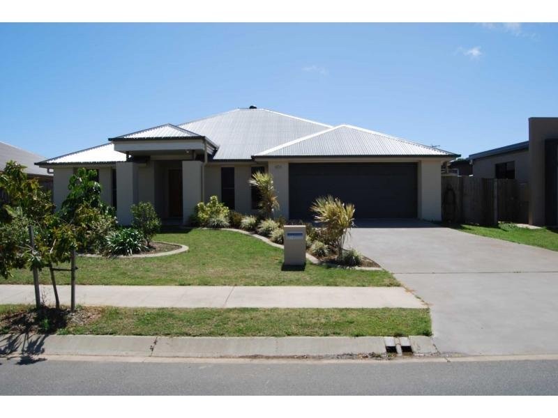 11 Ulladulla Street, Blacks Beach QLD 4740